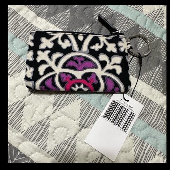 🎉FINAL PRICE🎉 Vera Bradley Zip ID Case - Picture 1 of 2